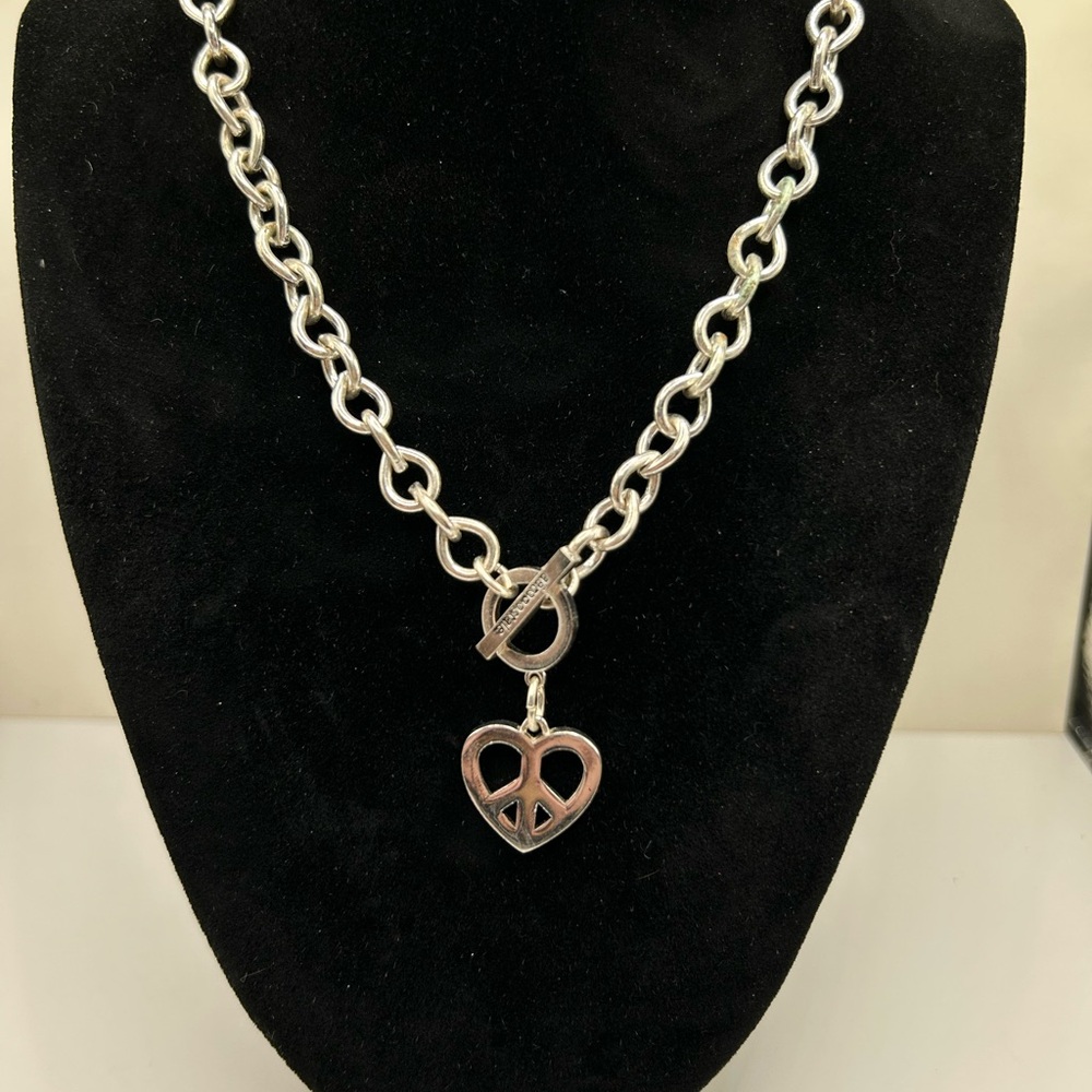 aeropostale silver heart peace sign necklace